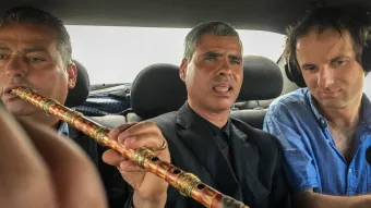 Die tunesischen „Backseat Boys“: Der Autor bei der Aufnahme traditioneller Hirtenmusik.